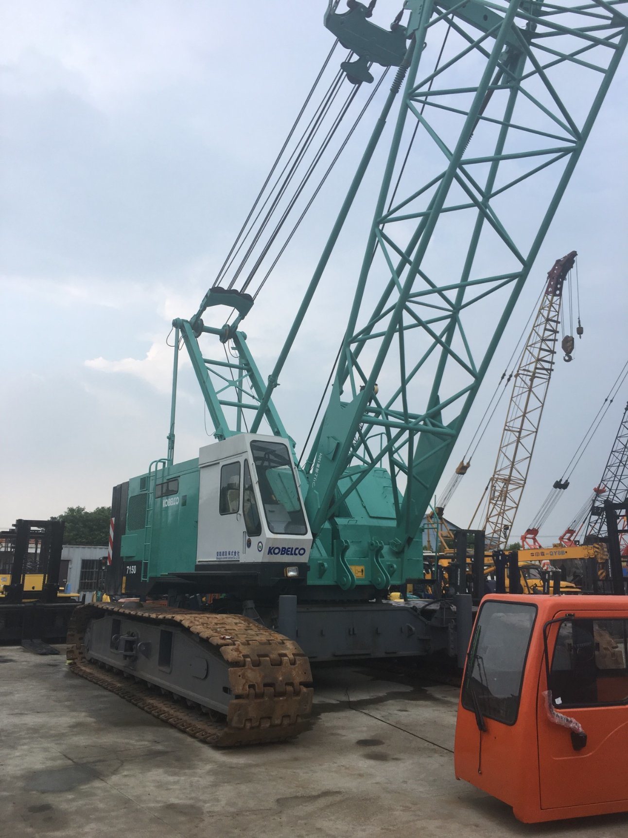 
                Kobelco 7150 150ton Raupenkrane zum Verkauf Cat325b Komatsu PC200
            