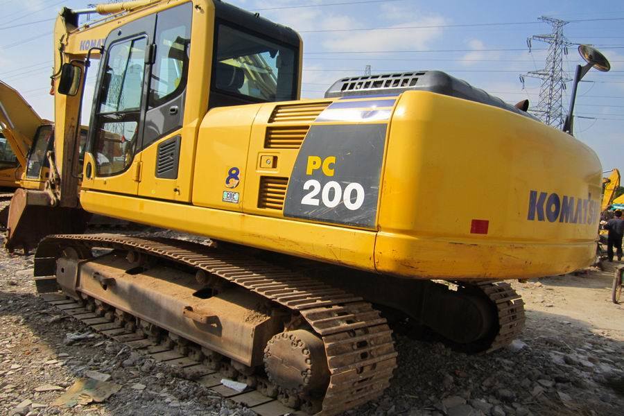 
                Komatsu excavateur200-8 PC, utilisé KOMATSU EXCAVATEUR PC200
            