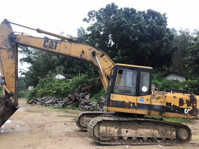 Original Cat E200b New Model Japan Excavator (E70, E120B)