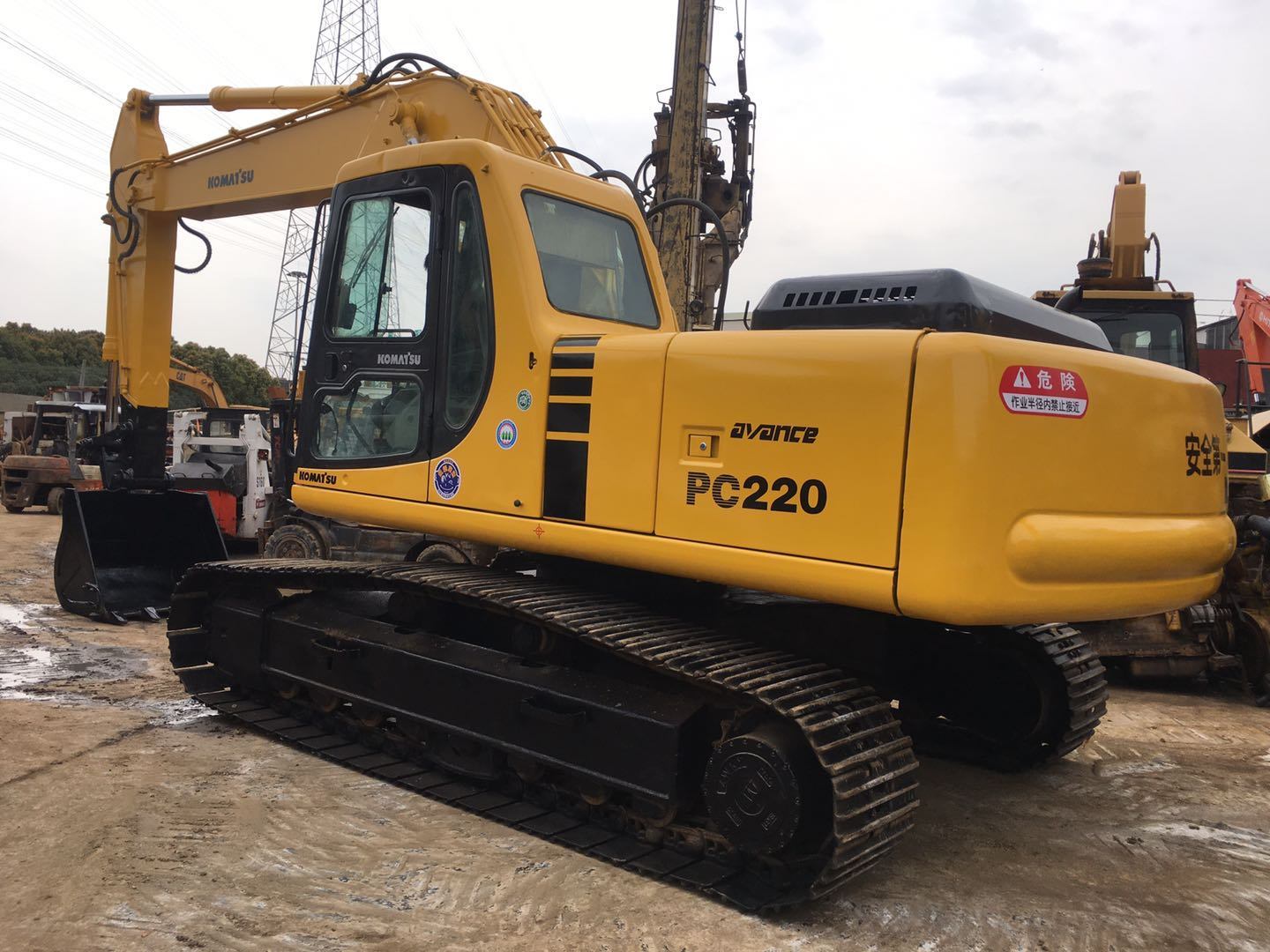 Original Japan Komatsu Excavator PC220-6 for Sale Cat320bl, Cat325bl