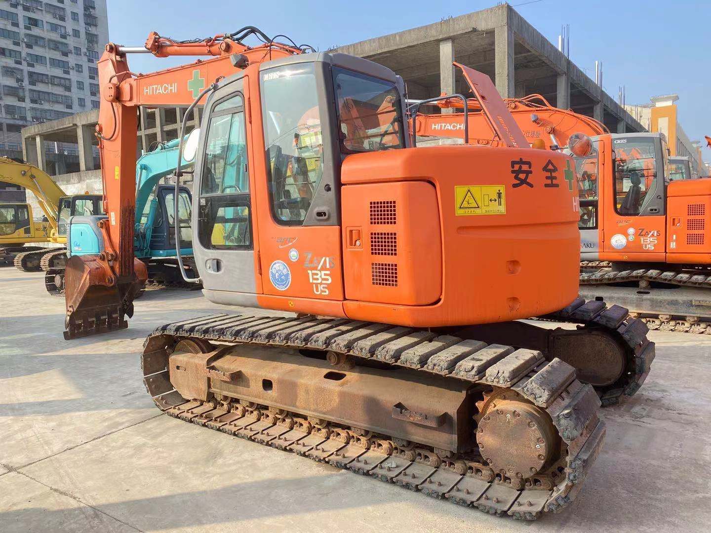 Secondhand Japan Hitachi Zx135us Excavator for Sale