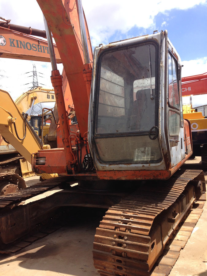 Китай 
                Продавать используется экскаватор Hitachi EX120-1, Японии экскаватор Hitachi EX120
             поставщик