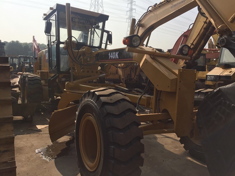 Used 140K New Model Grader, 140K Tractor