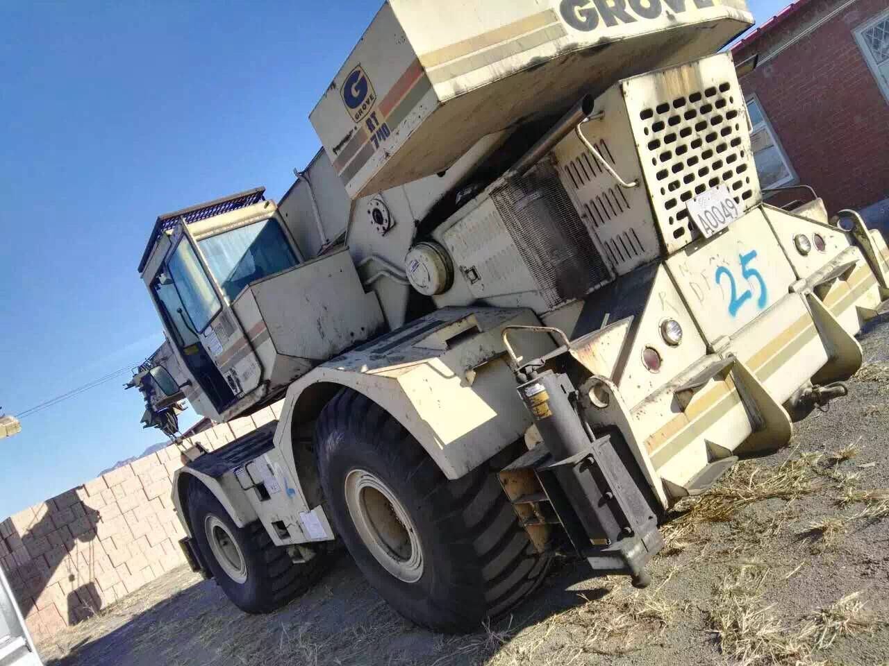 
                Gebruikte 40 ton Grove Crane, op truck gemonteerd
            