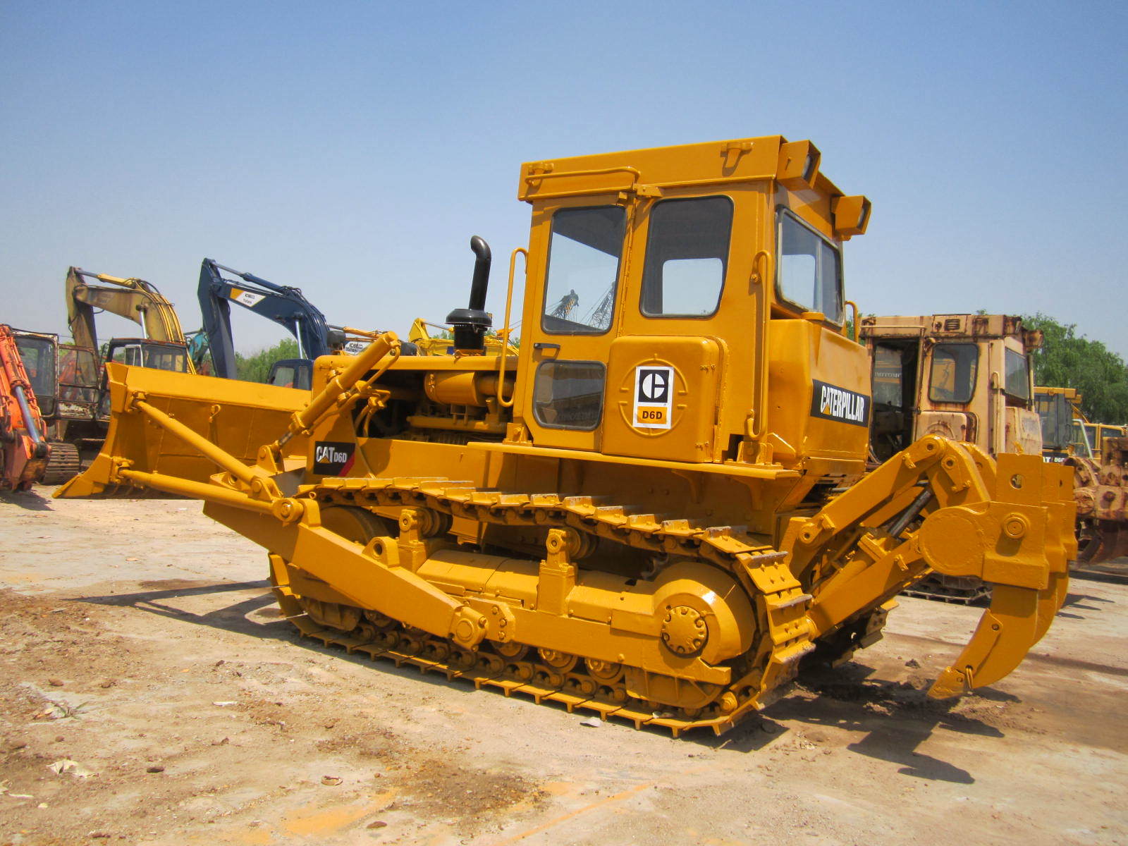 
                Usato Bulldozer Caterpillar D6d, Bulldozer second hand Cat D6d, usato Dozer Cat D6d Bulldozer in vendita
            