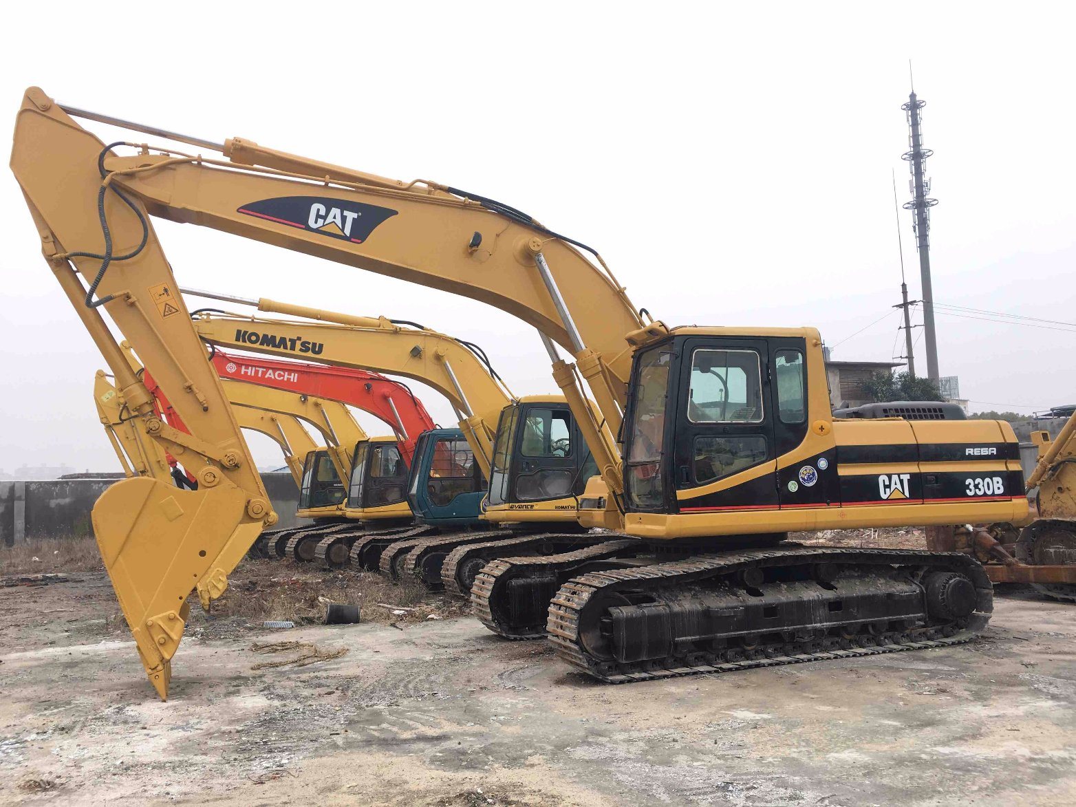 
                Использовать Cat 330bl экскаватор с высоким качеством в отчаянном положении для параметров цены продажи с возможностью горячей замены
            