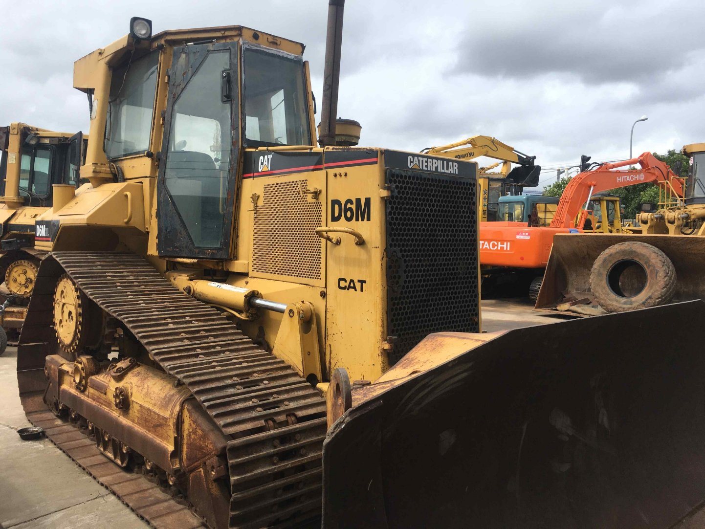 Used Cat D6m Dozer for Sale, Secondhand Caterpillar Blade Dozer Caterpillar D6m with Good Condition in Cheap Price