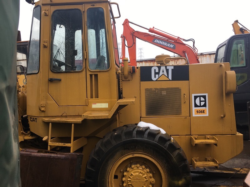 China 
                중고 Cat936e 소형 휠 로더, 일본 Komatsu PC220 굴삭기
             supplier