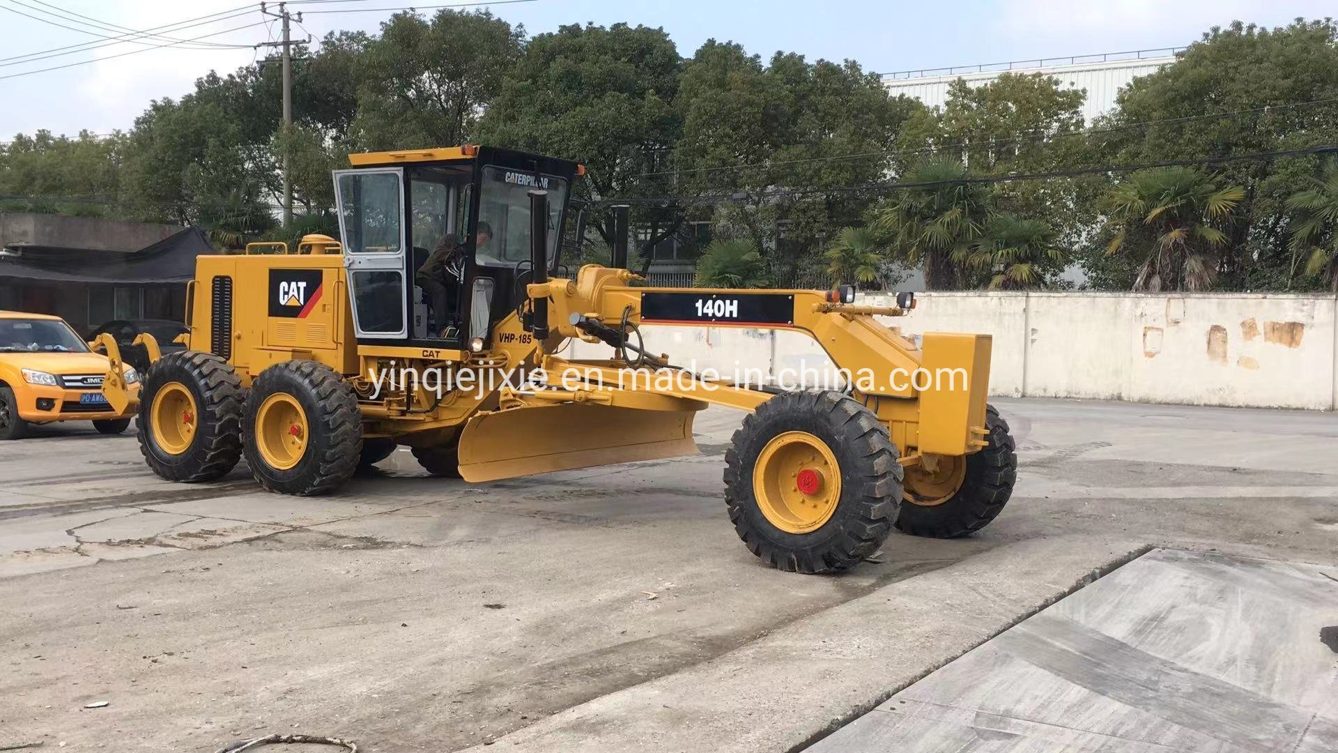 
                Usa Caterpillar 140H, de la motoniveladora motoniveladora Cat 140H
            