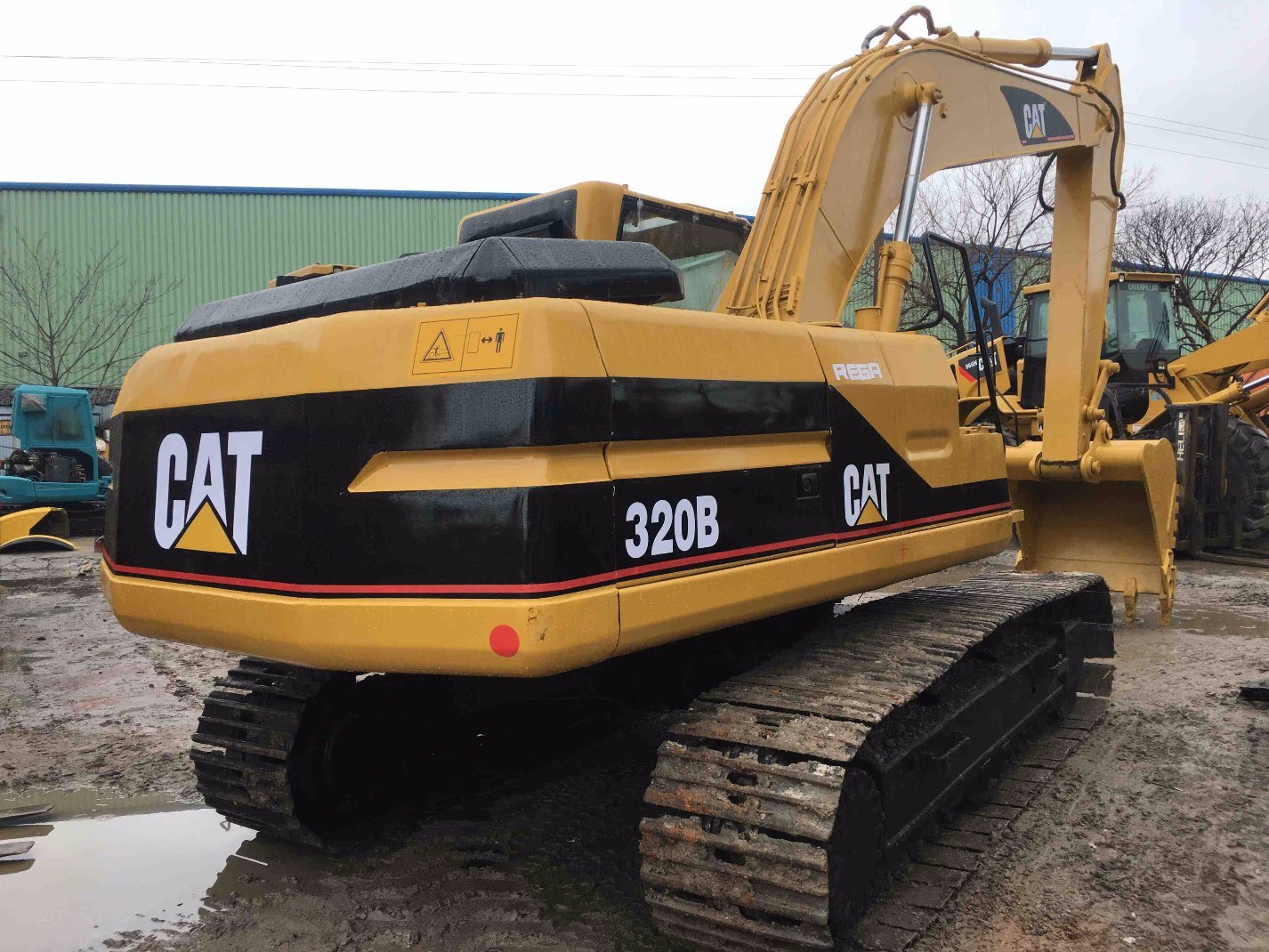 China 
                Usado a Caterpillar 320b Escavadeira Escavadeira de segunda mão Cat 320b/320b com boa condição para venda a quente
             fornecedor