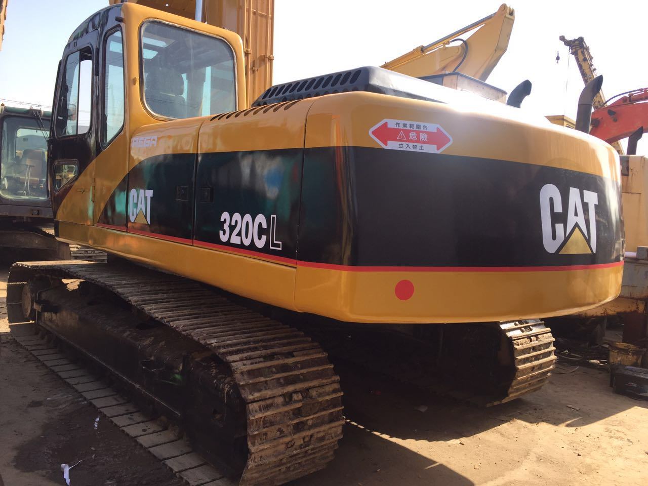 
                중고 Caterpillar 320C 굴삭기 유압식 판매
            