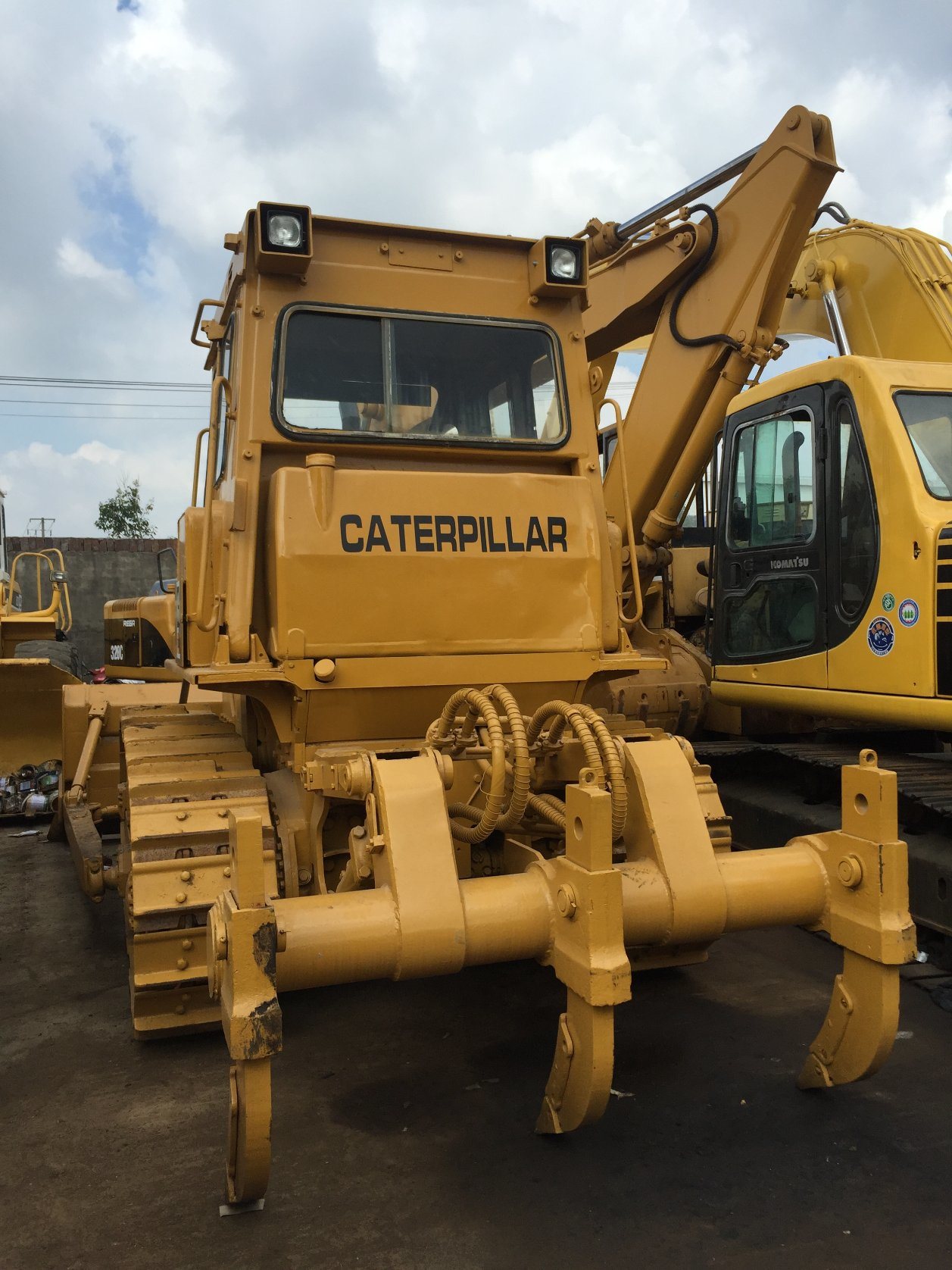 China 
                Usa Caterpillar D5K/D3C/D5M/D6D/D6g/D6H/D7g/D7h topadora en Stock/ Cat D6d una topadora en trabajar con una alta calidad a bajo precio
             proveedor