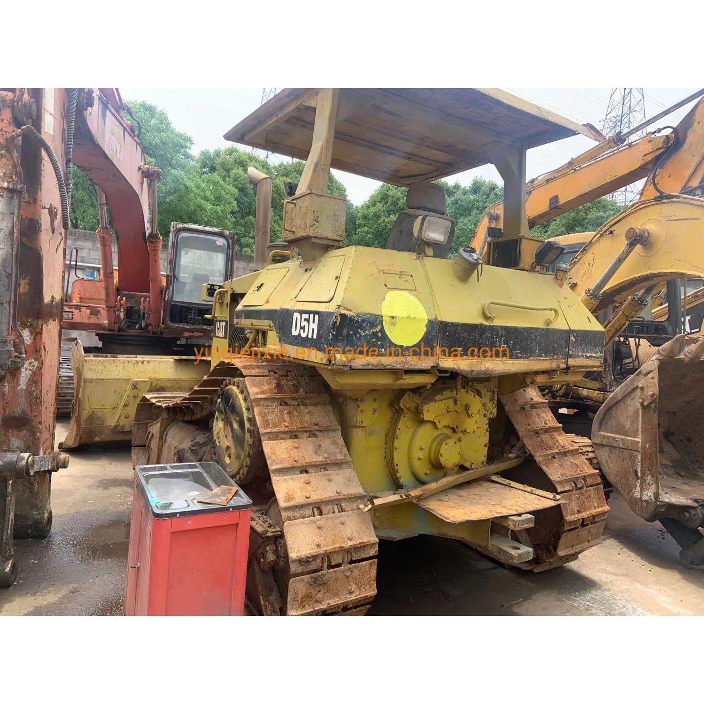 Chine 
                Utilisé Caterpillar D5h Bulldozer avec de larges pour la vente de patin de chenille
             fournisseur