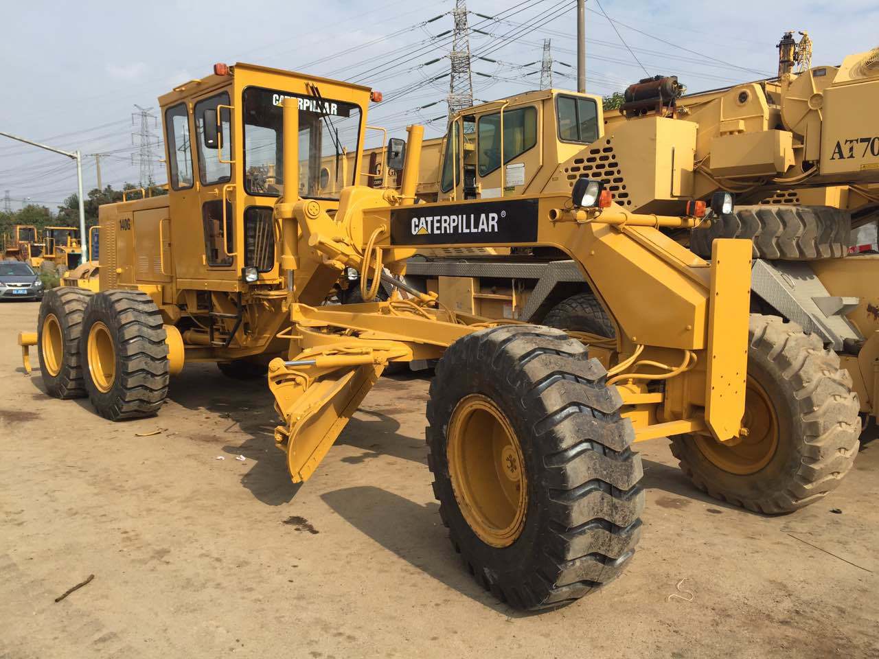 
                Используется двигатель Caterpillar грейдер, Cat 140g
            