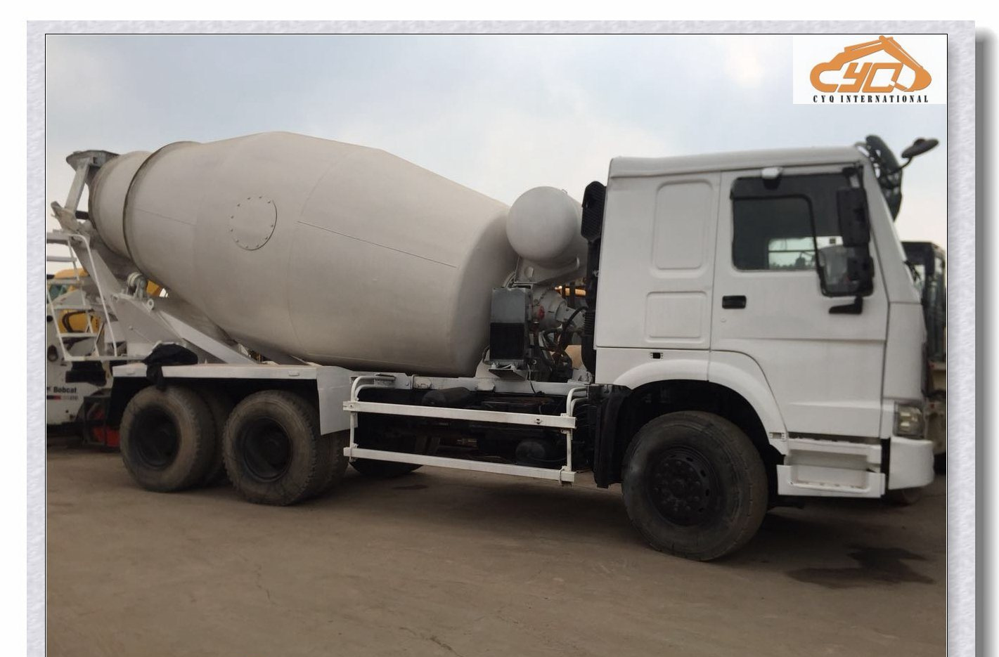 Used Concrete Truck Mixer Trucks 9m3 (8M3, 9M3, 10M3)