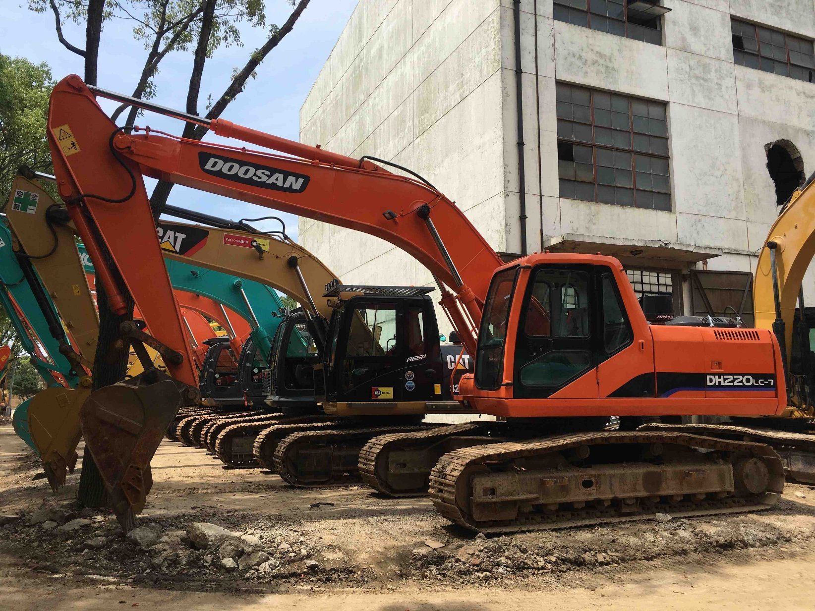 China 
                Utiliza la excavadora Daewoo Dh220LC-7 para la venta
             proveedor