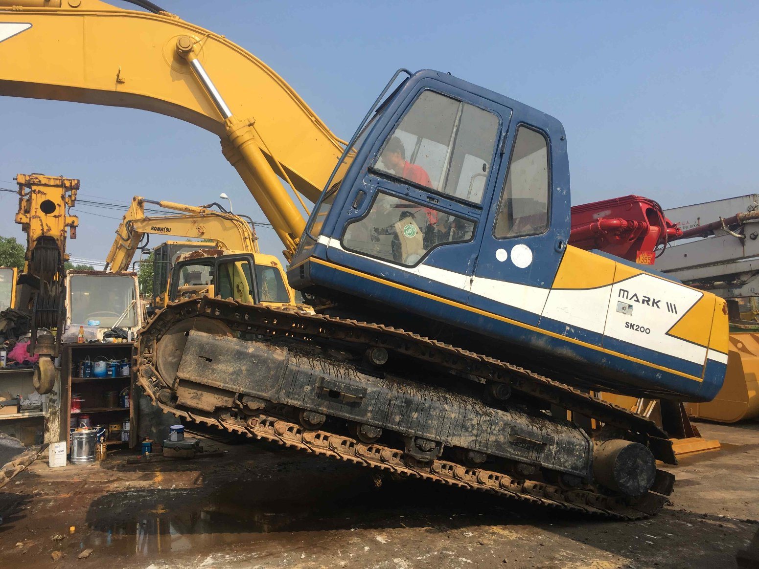 Used Excavator Kobelco Sk200-3 Japan Made Excavator for Sale