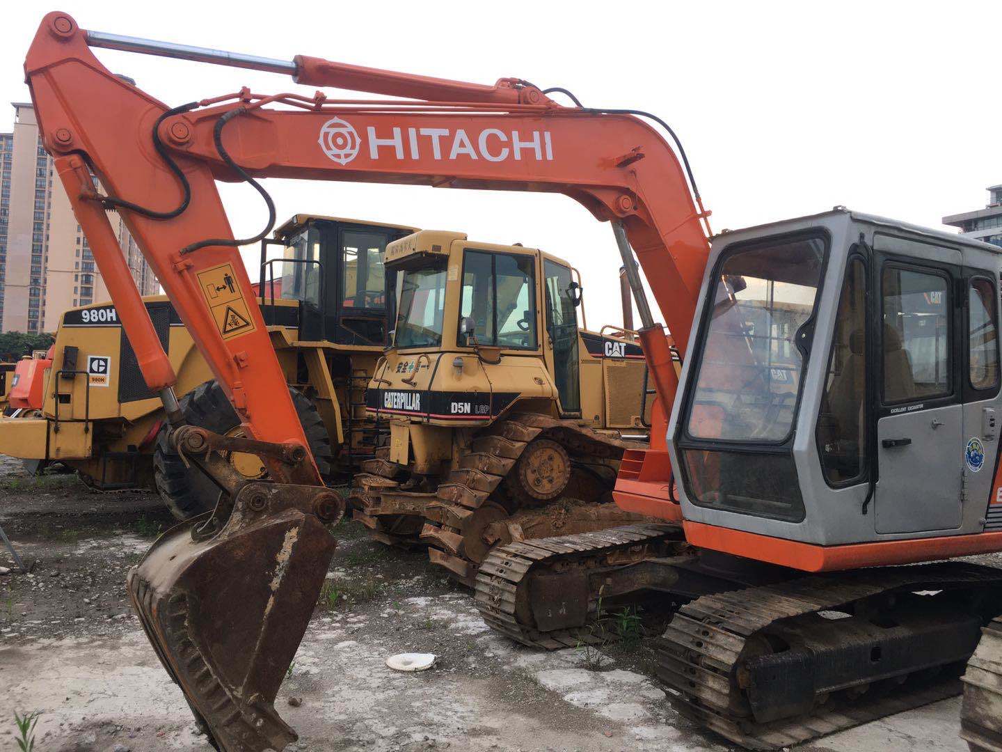 China 
                Used Hitachi Ex60-1 Mini Excavator for Sale
             supplier