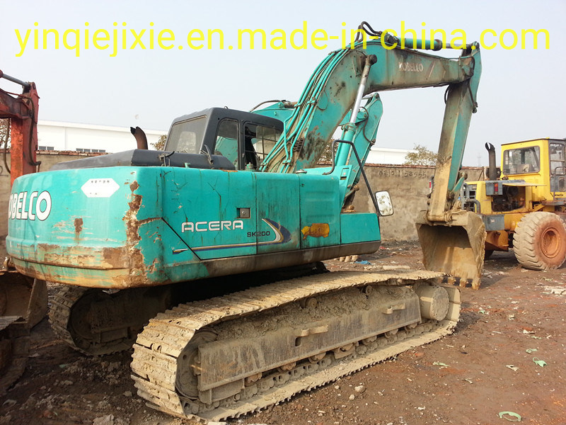 
                Utilisé au Japon, d′excavatrice Kobelco SK200-3 de marque
            