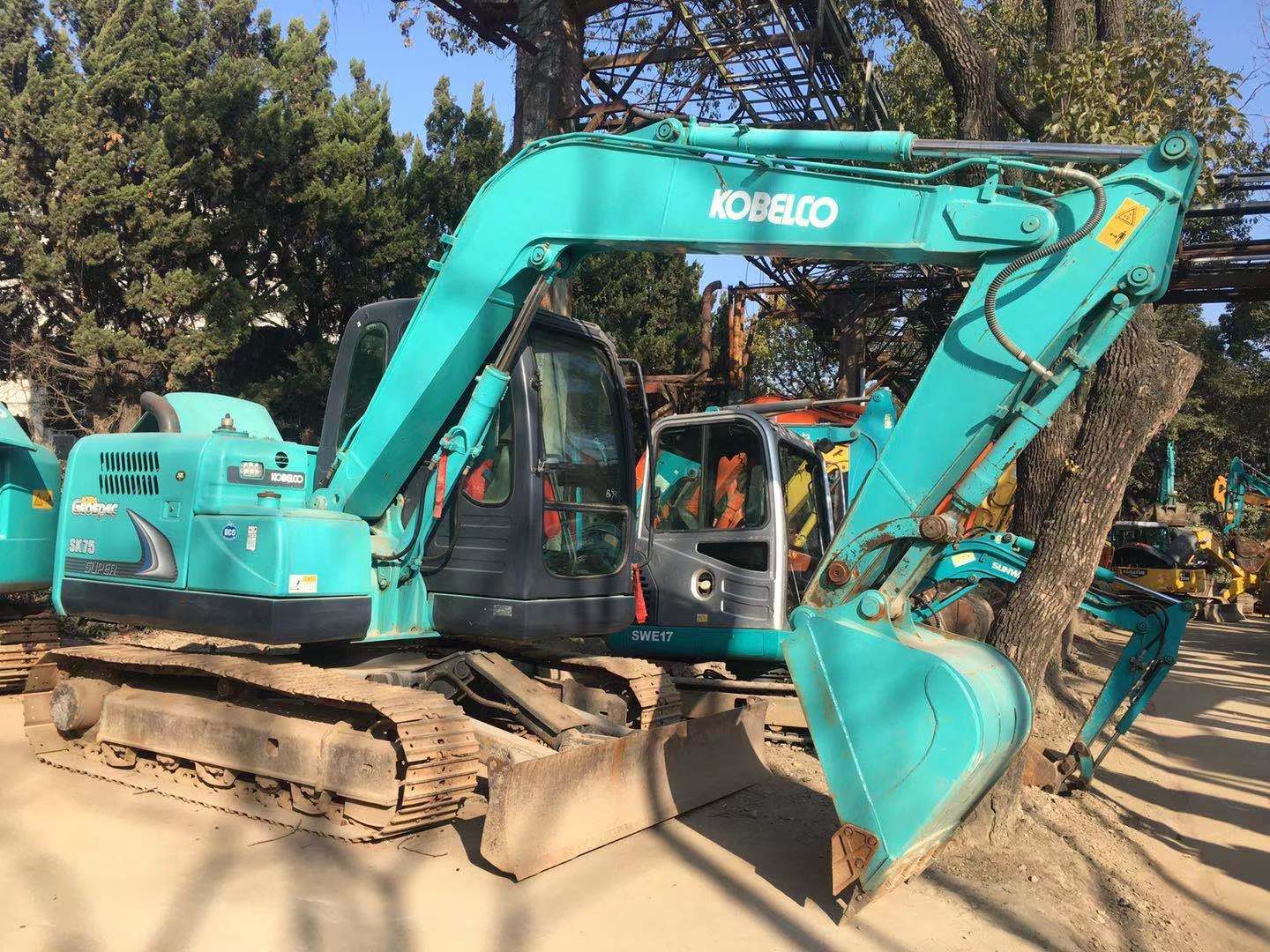 Chine 
                Utilisé au Japon mini-excavateur Kobelco SK75 pour le Super vente!
             fournisseur