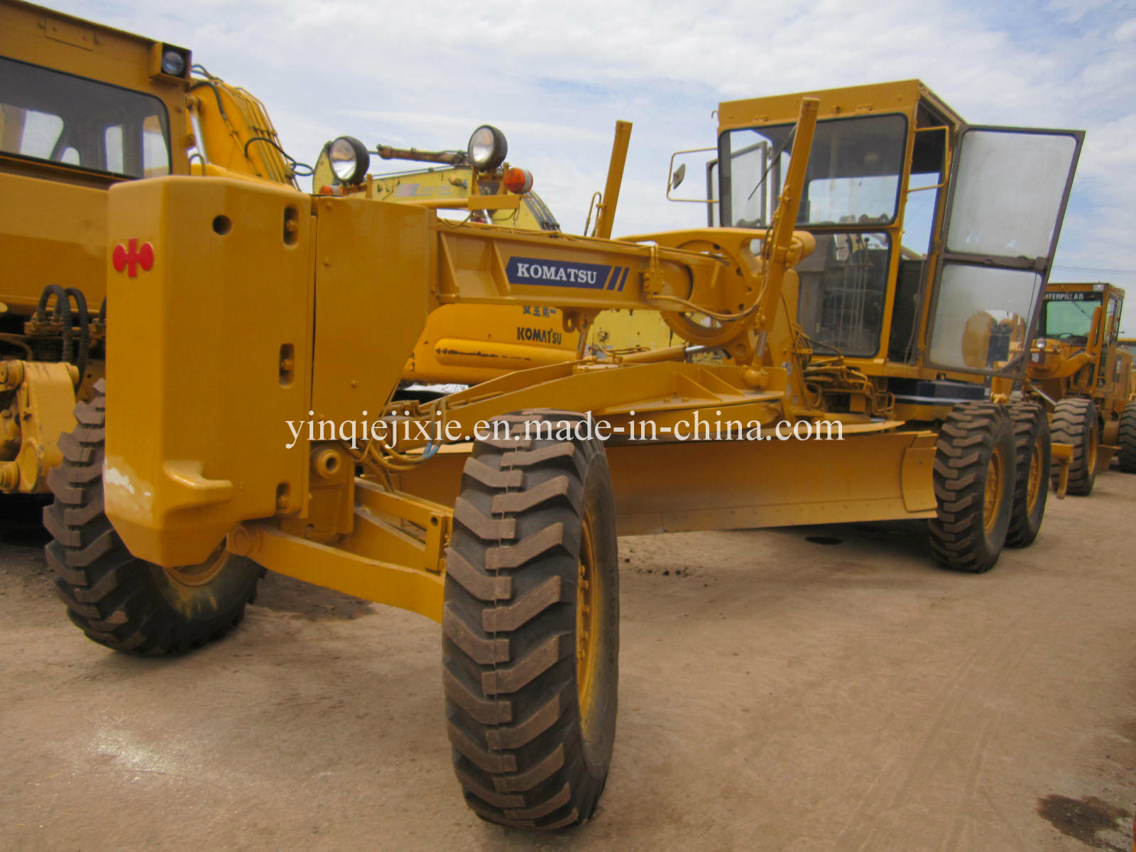 Used Komatsu Gd623A Motor Grader in Working Great Condition