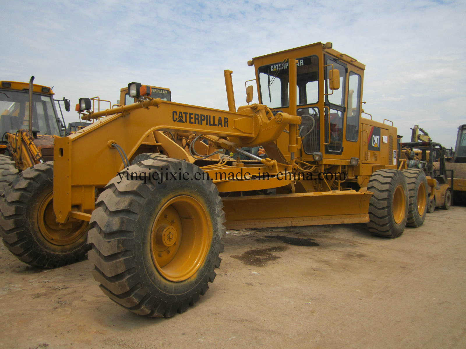 Used Komatsu Motor Grader Gd505A for Sale with Cheap Price in Good Condition