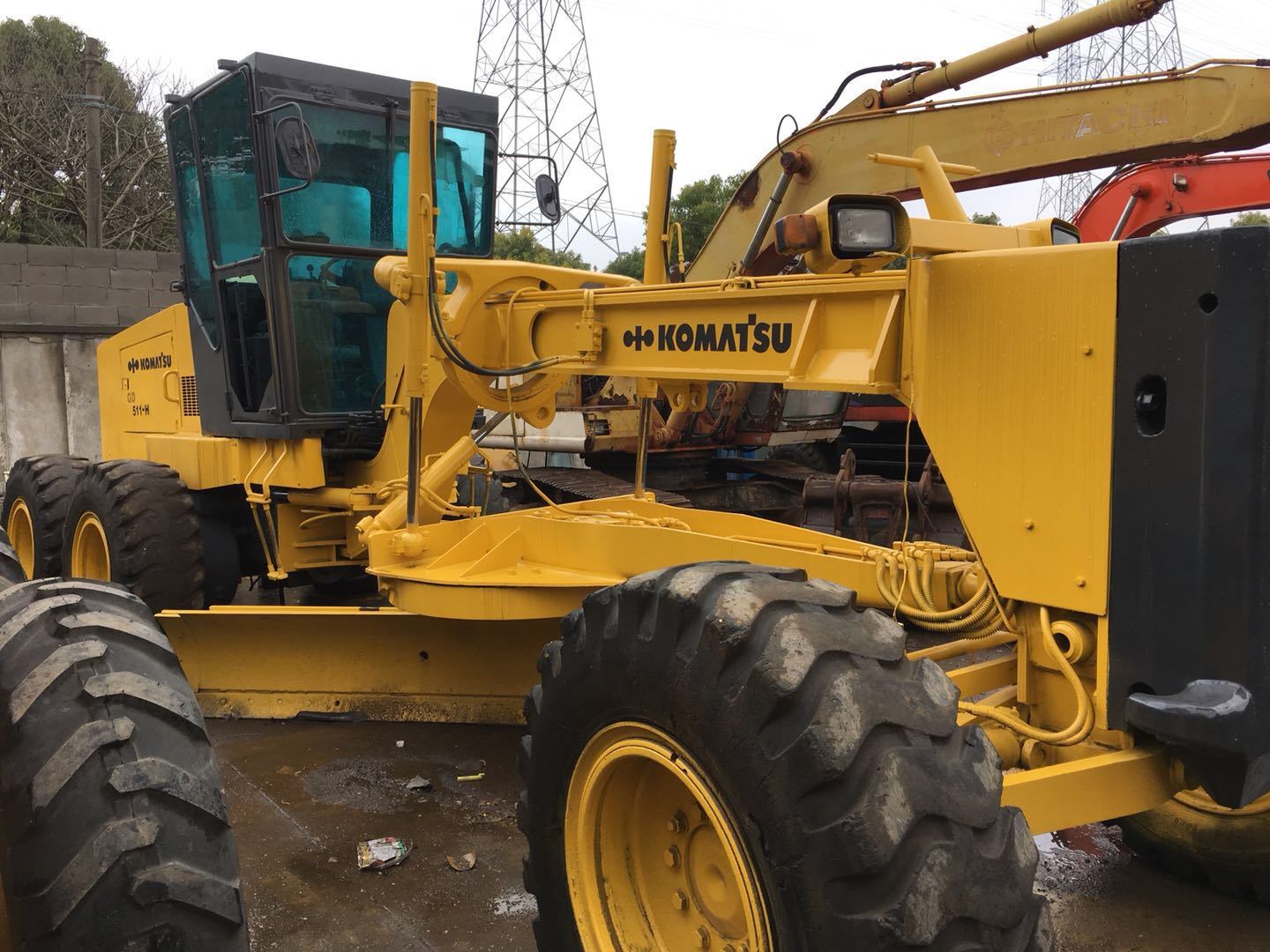 
                Komatsu Motor Grader Gd511A를 사용했습니다
            