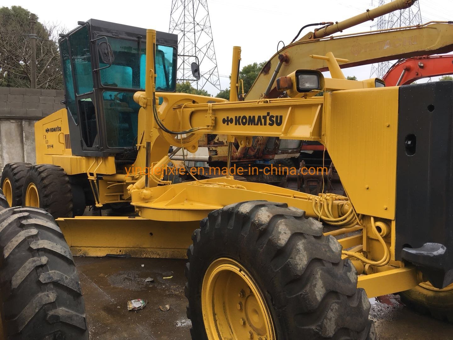 
                Используется Komatsu Автогрейдеры Komatsu Gd511 используется Komatsu Грейдер Gd511A для продажи
            