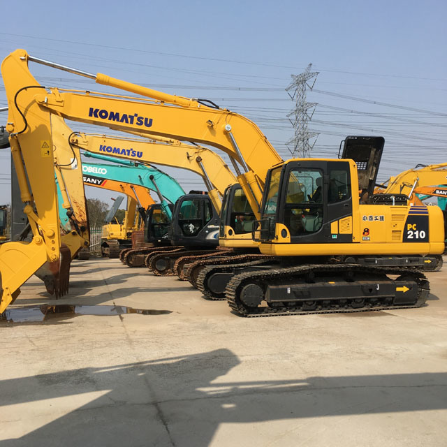 
                Gebruikte Komatsu PC200 PC210 PC210-8 Japanse graafmachine met rupsbanden, goedkoop Prijs voor verkoop
            