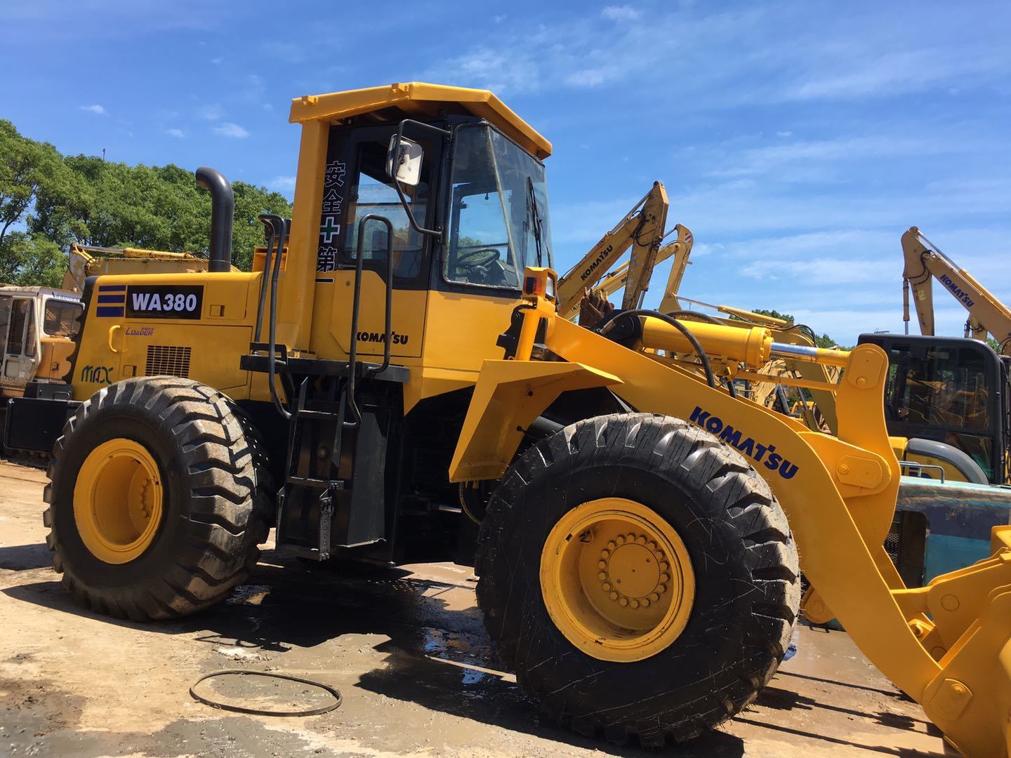 Used Komatsu Wa380-3 Wheel Loader Komatsu Wa380, Komatsu Wa470, Komatu Wa320 Wheel Loader Available for Sale!