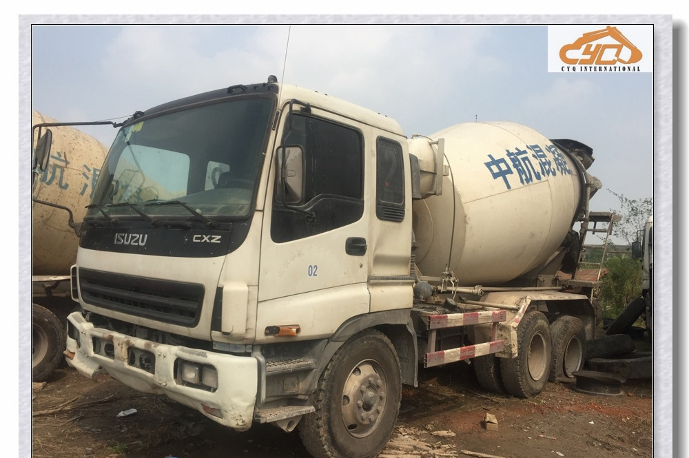 Chine 
                Camions de mélangeur de béton Mitsubishi d′occasion, Fuso, mélangeur de camion de béton Isuzu
             fournisseur