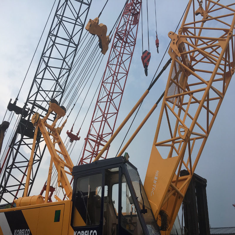 China 
                高品質オリジナル日本で使用 / 中古 Kobelco 7055 55t Crane 上海中国本土より
             supplier