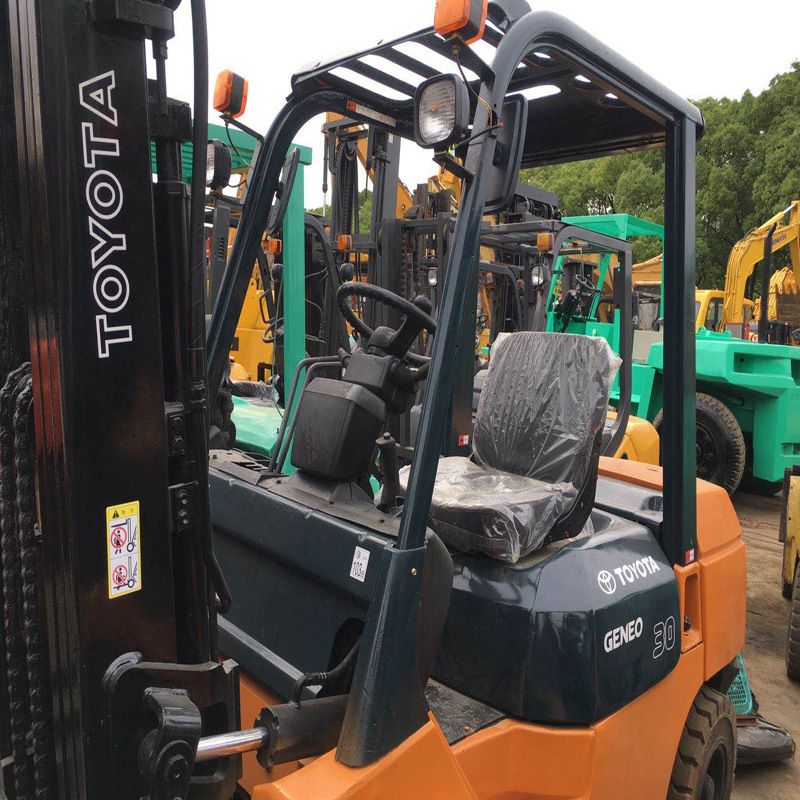 Used/Secondhand Original Toyota 7fd30 3t/2.5t/3t/5t Forklift From Super Shanghai China Big Supplier in Cheap Price for Sale