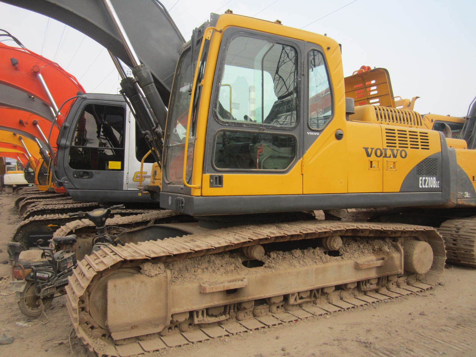 China 
                Gebrauchte Volvo Ec210blc Raupenbagger Fof Sale
             Lieferant