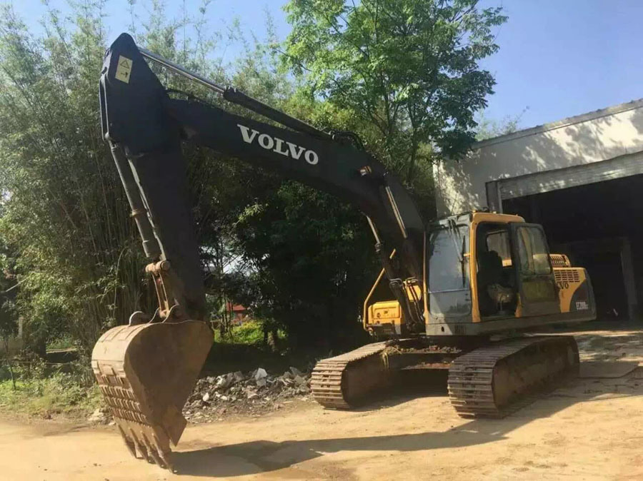 
                Utilisé EXCAVATEUR VOLVO EC210BLC, Volvo utilisés sur la vente d′excavateur
            