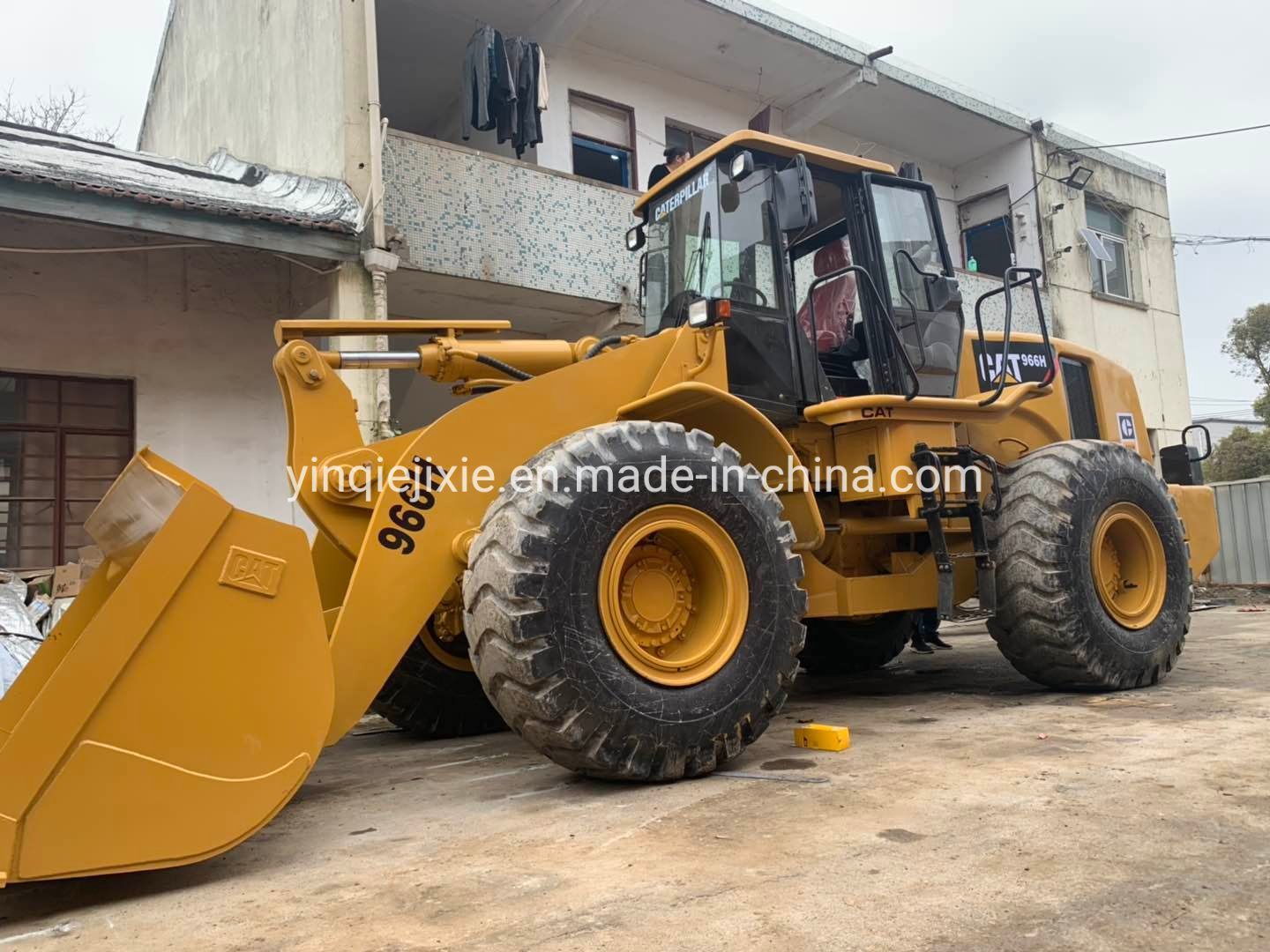 
                Pá carregadora de rodas Cat 966h utilizada para venda
            