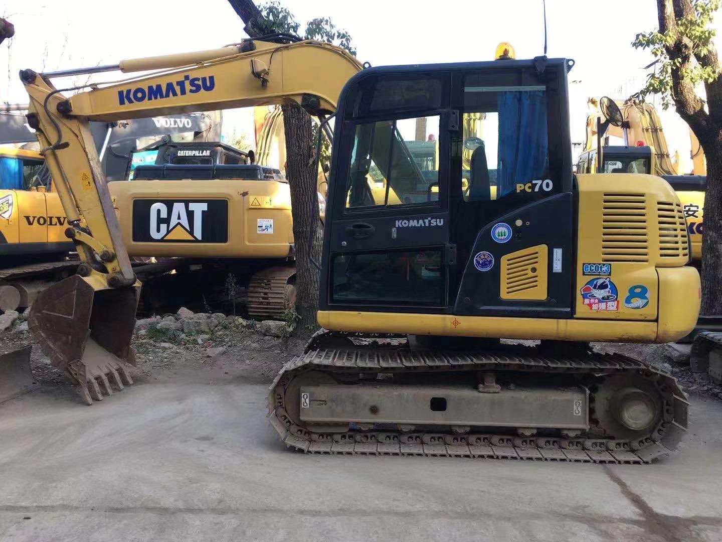 
                Совершенно новая модель Японии оригинала используется Komatsu PC экскаватора70-8
            
